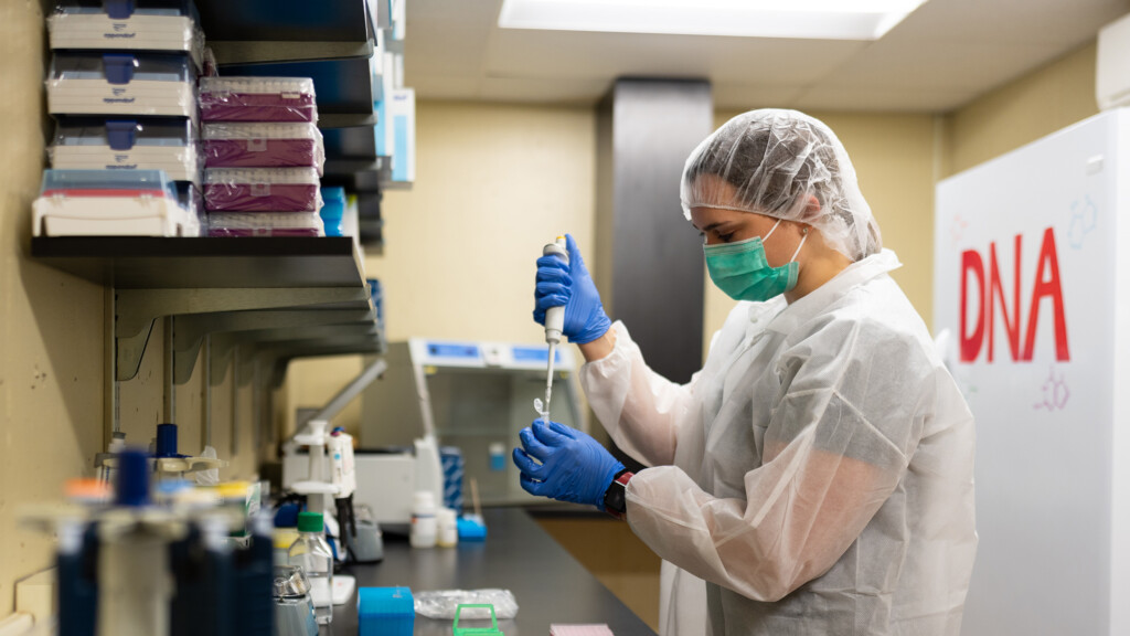 An Arcadia forensics student works on a project using DNA testing.