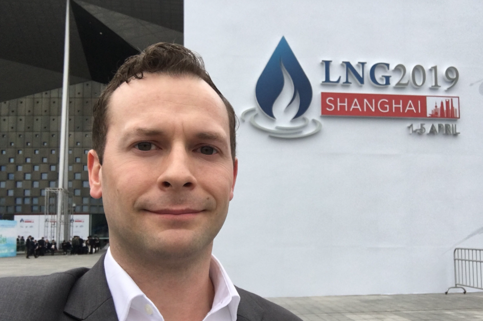 Steven Bross '08 at an LNG Shanghai Gas Conference