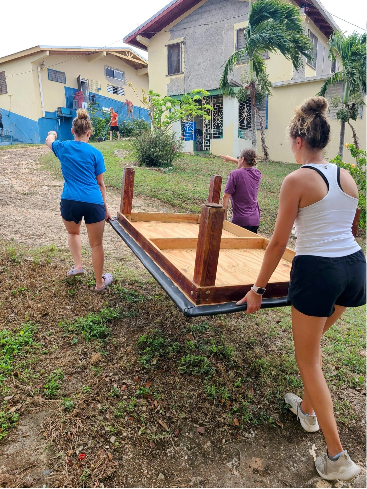 A few DPT students in Jamaica.