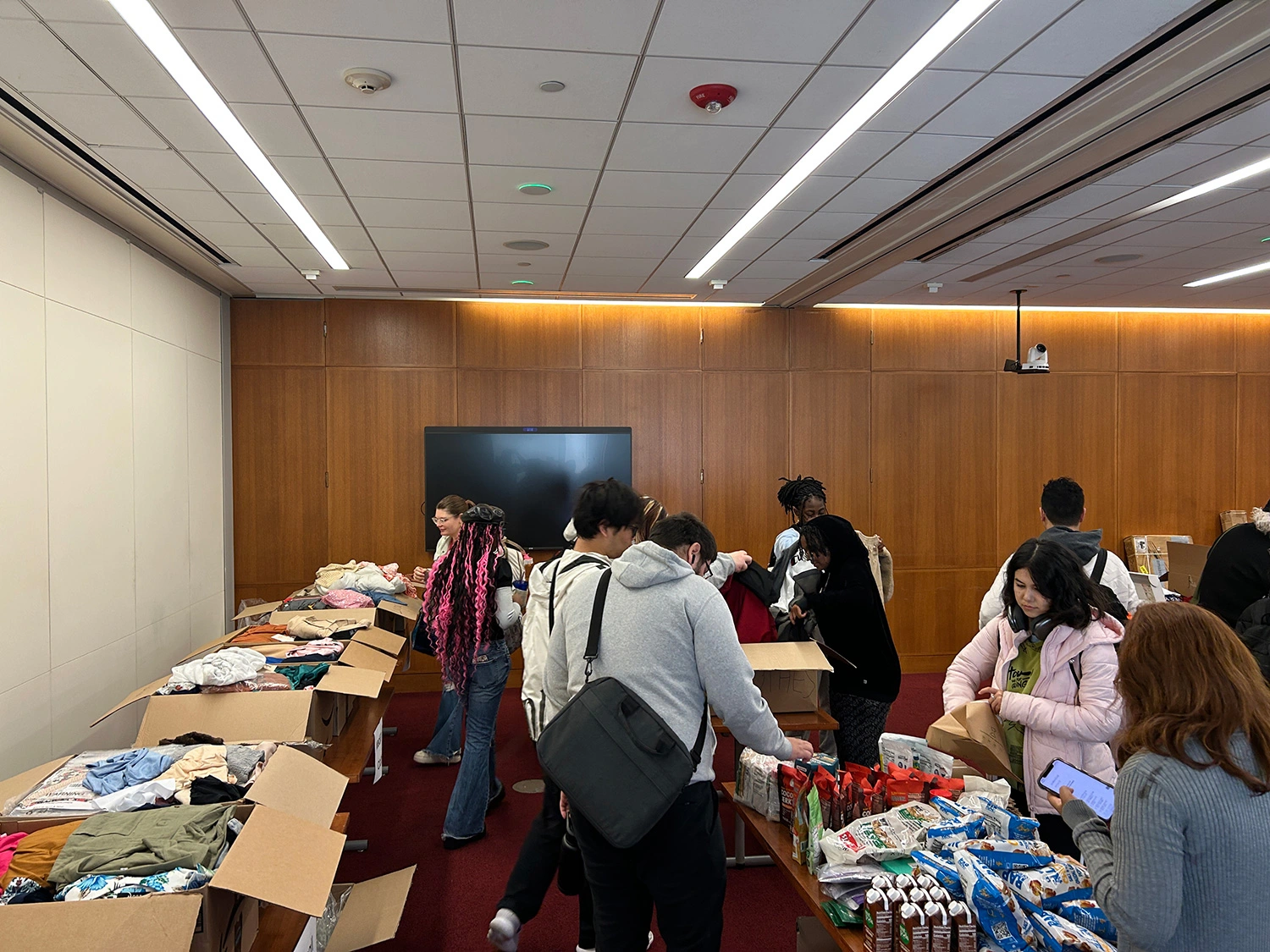 Students checking out the Pop-up Market in the Commons.