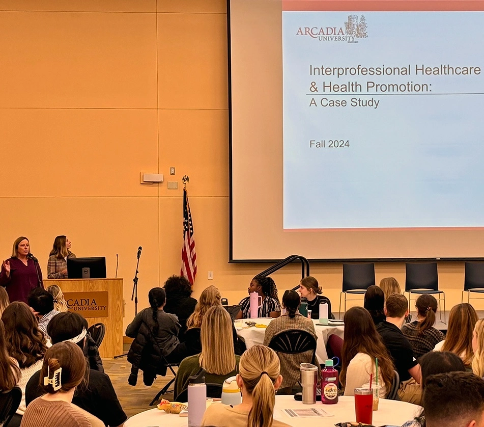 College of Health Sciences Dean Margaret Longacre welcomes students to Interprofessional Education Day