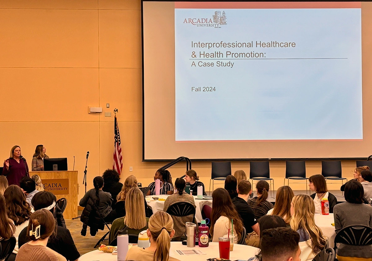 College of Health Sciences Dean Margaret Longacre welcomes students to Interprofessional Education Day