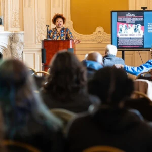 Deja Edwards ’18, ’21M at the African American Read-In.